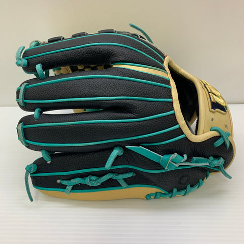 ウィルソン Wilson ウィルソンスタッフ Wilson Staff 軟式 大人 一般 内野手用 グローブ グラブ 右投げ オーダー 中古品 野球 9647