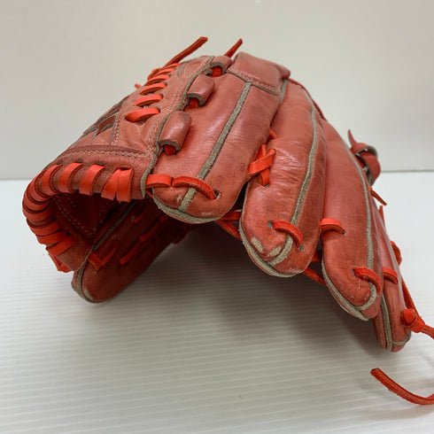 ウィルソン Wilson ウィルソンスタッフ 硬式 大人 一般 投手用 グローブ ピッチャー グラブ 右投げ 中古品 野球 7452