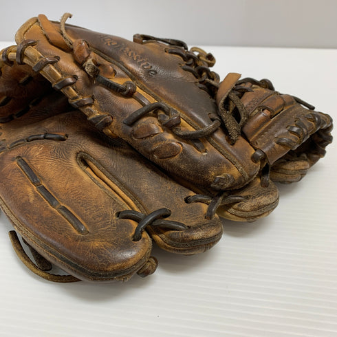 久保田スラッガー KUBOTA SLUGGER 硬式 大人 一般 投手用 グローブ ピッチャー グラブ 右投げ オーダー 中古品 野球 8538