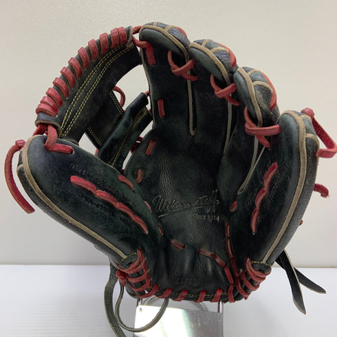 ウィルソン Wilson ウィルソンスタッフ Wilson Staff RWX87H 軟式 大人 一般 内野手用 グローブ グラブ 右投げ 中古品 野球 1470