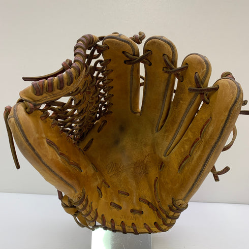 ウィルソン Wilson ウィルソンスタッフ Wilson Staff 硬式 大人 一般 外野手用 グローブ グラブ 右投げ 中古品 グローブ袋付き 野球 9407