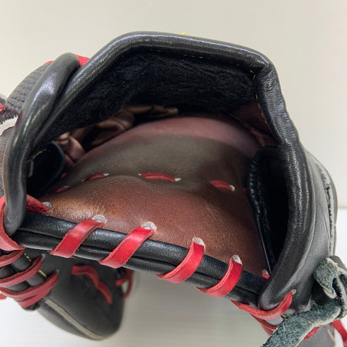 ウィルソン Wilson ウィルソンスタッフ Wilson Staff 軟式 大人 一般 内野手用 グローブ グラブ 右投げ 中古品 野球 9611