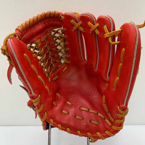 ウィルソン Wilson ウィルソンスタッフ Wilson Staff RWO6KK 軟式 大人 一般 内野手用 グローブ グラブ 右投げ 中古品 野球 8760