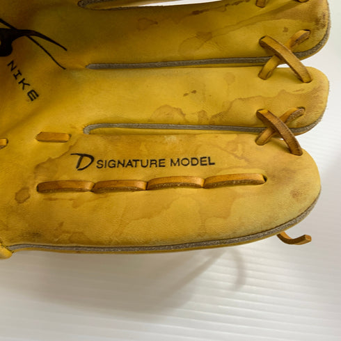 ナイキ NIKE シグネチャーモデル 軟式 大人 一般 投手用 グローブ ピッチャー グラブ 右投げ 中古品 野球 8801