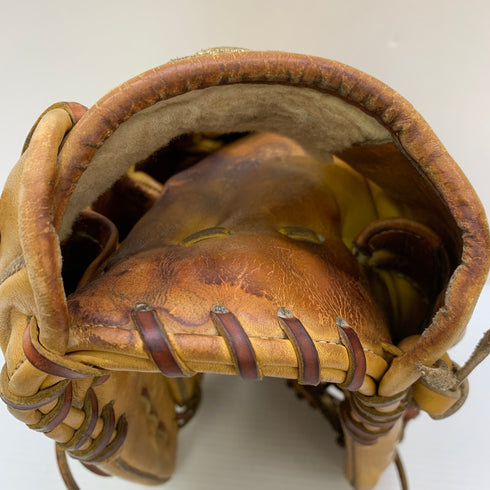ウィルソン Wilson ウィルソンスタッフ Wilson Staff 硬式 大人 一般 外野手用 グローブ グラブ 右投げ 中古品 グローブ袋付き 野球 9407