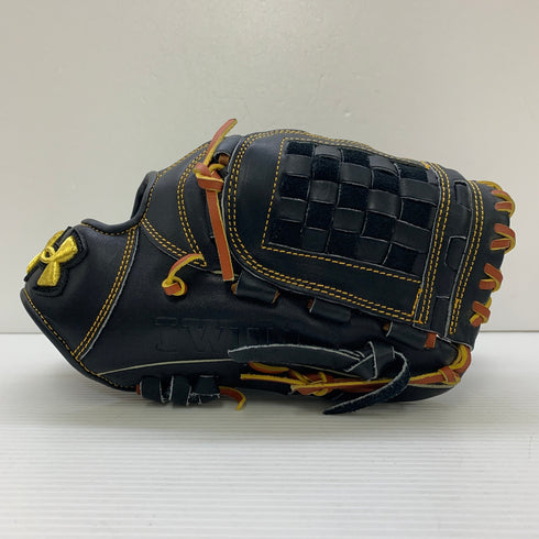 アンダーアーマー Under Armour UA 軟式 大人 一般 オールラウンド グローブ グラブ 右投げ 1366706 中古品 グローブ袋付き 野球 8192