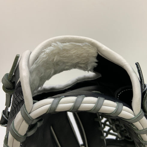 ウィルソン Wilson ワナビーヒーロー 軟式 大人 一般 内野手用 グローブ グラブ 右投げ RHVDUF 中古品 野球 7472
