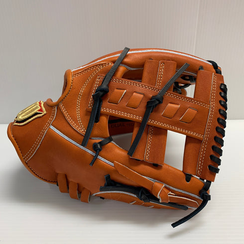 ウィルソン Wilson ウィルソンスタッフ 硬式 大人 一般 内野手用 グローブ グラブ 右投げ WBW102895 タグ付き グローブ袋付き 野球 8298