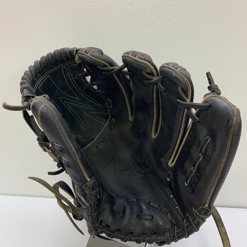 ウィルソン Wilson ウィルソンスタッフ Wilson Staff 硬式 大人 一般 投手用 グローブ ピッチャー グラブ 右投げ 中古品 野球 1092