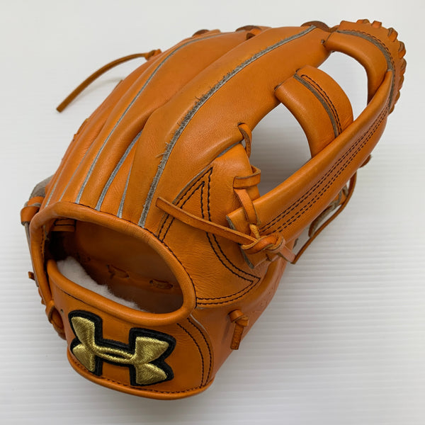 アンダーアーマー Under Armour UA 1341840 軟式 大人 一般 オールラウンド グローブ グラブ 右投げ 中古品 グローブ袋付き 野球 8433