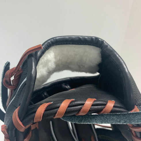 ウィルソン Wilson ウィルソンスタッフ 硬式 大人 一般 内野手用 グローブ グラブ 右投げ WBW101065 タグ付き 野球 7335