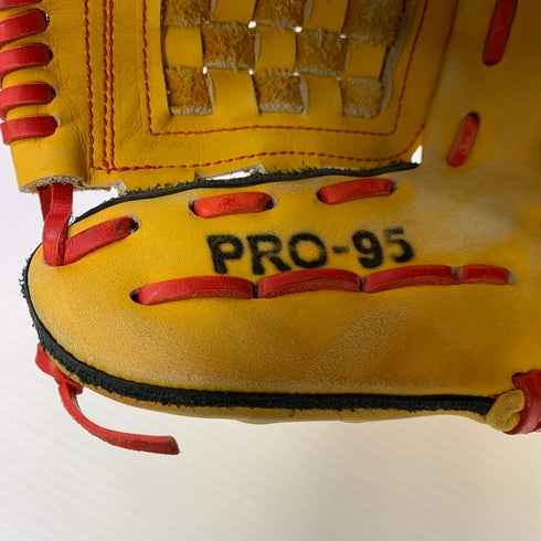 中古品 ハタケヤマ HATAKEYAMA 軟式 内野手用オーダーグロー ブ PRO-95 刺繍有り 5618