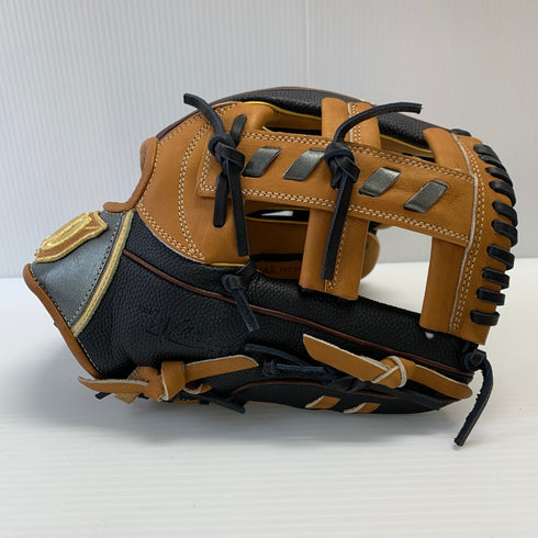 ウィルソン Wilson ワナビーヒーロー WBW104368 軟式 大人 一般 内野手用 グローブ グラブ 右投げ タグ付き 野球 8754