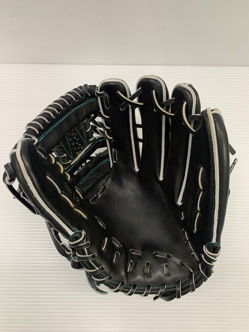中古品 ワンオブジアンサー ONE OF THE ANSWER 硬式 投手用グローブ ONE18 刺繍有り 3672
