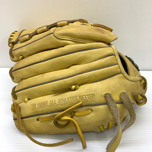 アンダーアーマー Under Armour UA QBB0240 軟式 大人 一般 投手用 グローブ ピッチャー グラブ 右投げ 中古品 野球 9836