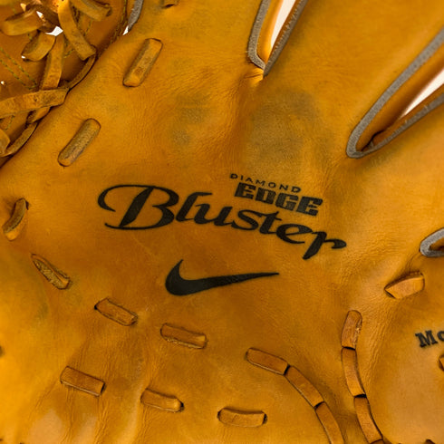 ナイキ NIKE DIAMOND EDGE Bluster 軟式 大人 一般 内野手用 グローブ グラブ 右投げ 中古品 野球 6886