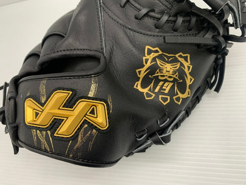 中古品 ハタケヤマ HATAKEYAMA 硬式 キャッチャーミット 限定甲斐選手1000試合出場記念モデル 3558