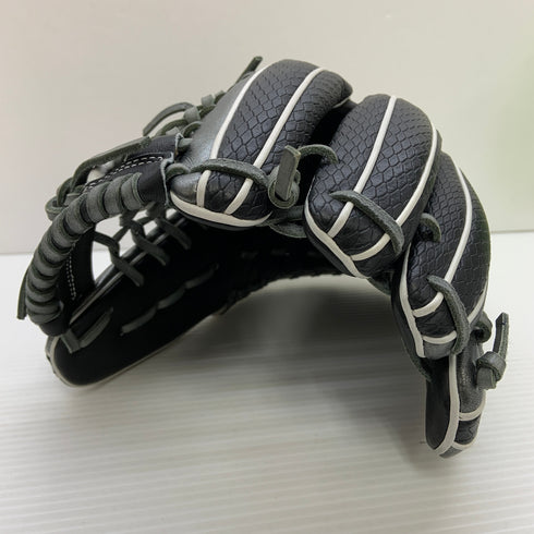 ウィルソン Wilson ワナビーヒーロー 軟式 大人 一般 内野手用 グローブ グラブ 右投げ RHVDUF 中古品 野球 7472