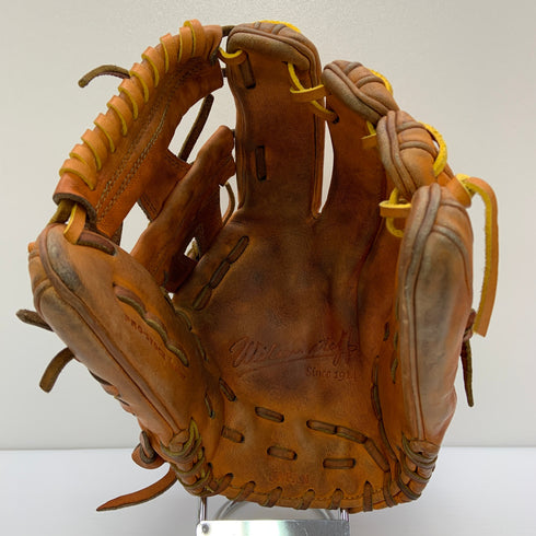 ウィルソン Wilson ウィルソンスタッフ Wilson Staff DO型 硬式 大人 一般 内野手用 グローブ グラブ 右投げ 中古品 野球 9000