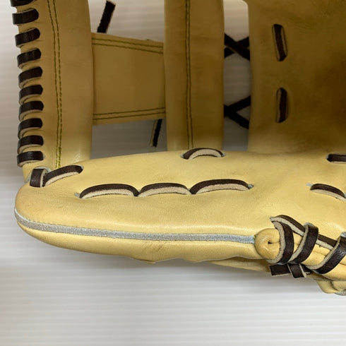 中古品 アンダーアーマーUNDER ARMOUR UNDENIABLE 硬式 内野手用グローブ 1371619 4643