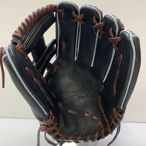 ウィルソン Wilson ウィルソンスタッフ 軟式 大人 一般 内野手用 グローブ グラブ 右投げ WBW102982 タグ付き 野球 7215