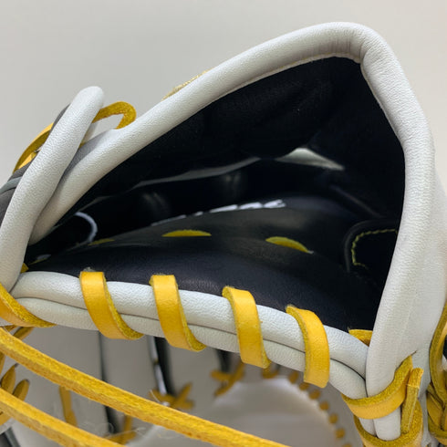 ウィルソン Wilson 軟式 大人 一般 内野手用 グローブ グラブ 右投げ 中古品 グローブ袋付き 野球 1437