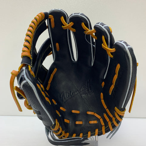 ウィルソン Wilson ウィルソンスタッフ 軟式 大人 一般 内野手用 グローブ グラブ 右投げ WBW100581 タグ付き 野球 7426