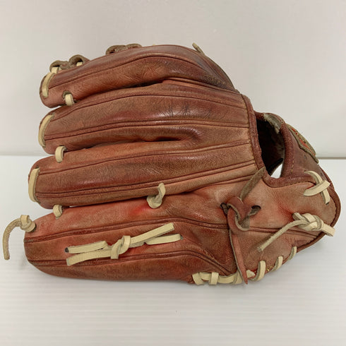 ウィルソン Wilson ウィルソンスタッフ Wilson Staff 硬式 大人 一般 内野手用 グローブ グラブ 右投げ 中古品 野球 1400