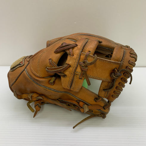 ウィルソン Wilson 硬式 大人 一般 内野手用 グローブ グラブ 右投げ 中古品 野球 1561