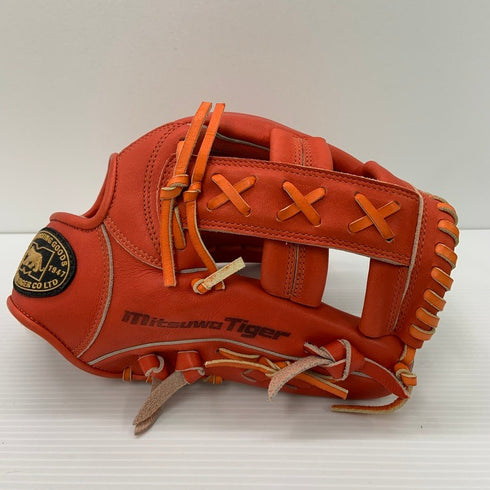 中古品 ミツワタイガー MITSUWATIGER 軟式 内野手用グローブ 4300