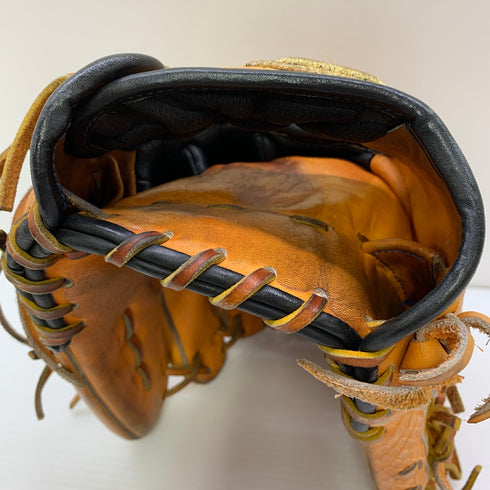 ウィルソン Wilson ウィルソンスタッフ Wilson Staff 硬式 大人 一般 内野手用 グローブ グラブ 右投げ 中古品 野球 1540