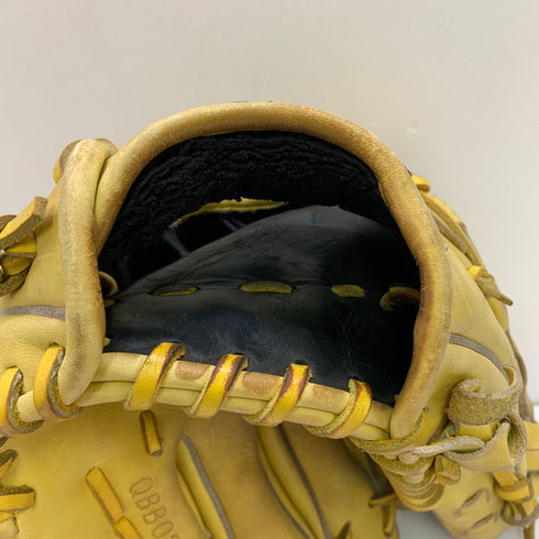 アンダーアーマー Under Armour UA QBB0240 軟式 大人 一般 投手用 グローブ ピッチャー グラブ 右投げ 中古品 野球 9836