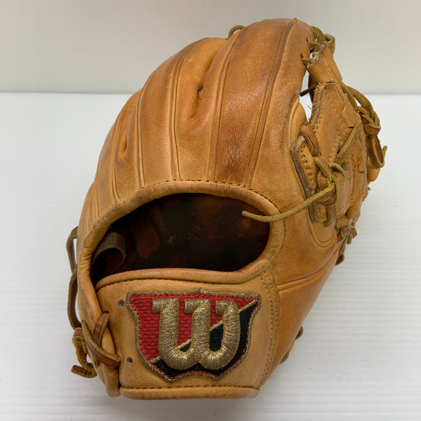 ウィルソン Wilson ウィルソンスタッフ Wilson Staff 硬式 大人 一般 内野手用 グローブ グラブ 右投げ 中古品 野球 8920