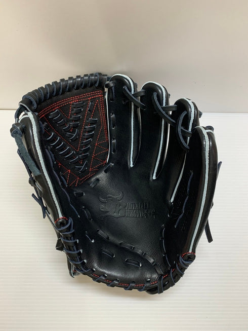 中古品 和牛JB WAGYU JB 硬式 投手用グローブ JB-001Y 3797
