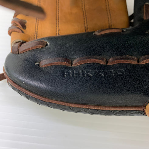 ウィルソン Wilson The Wannabe Hero DUAL 軟式 大人 一般 内野手用 グローブ グラブ 右投げ RHKX2O 中古品 野球 5952