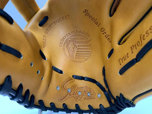 中古品 久保田スラッガ ー KUBOTA SLUGGER オーダー 硬式 内野手用グローブ コユニ DS1型 刺繍有り 4050