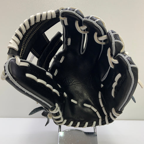ウィルソン Wilson ウィルソンスタッフ Wilson Staff RWY1723H 軟式 大人 一般 内野手用 グローブ グラブ 右投げ 中古品 野球 9546