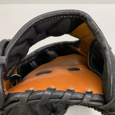 中古品 ウィルソン Wilson ウィルソンスタッフ 硬式 投手用グローブ 33型 4940