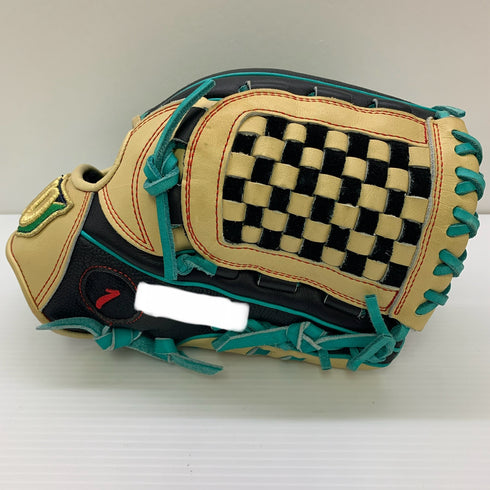 ウィルソン Wilson ウィルソンスタッフ Wilson Staff 軟式 大人 一般 内野手用 グローブ グラブ 右投げ オーダー 中古品 野球 9647