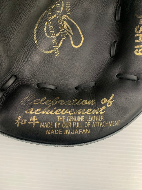 中古品 ハタケヤマ HATAKEYAMA 硬式 キャッチャーミット 限定甲斐選手1000試合出場記念モデル 3558