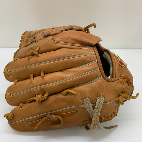 ウィルソン Wilson ウィルソンスタッフ Wilson Staff 硬式 大人 一般 投手用 グローブ ピッチャー グラブ 右投げ 中古品 野球 8624