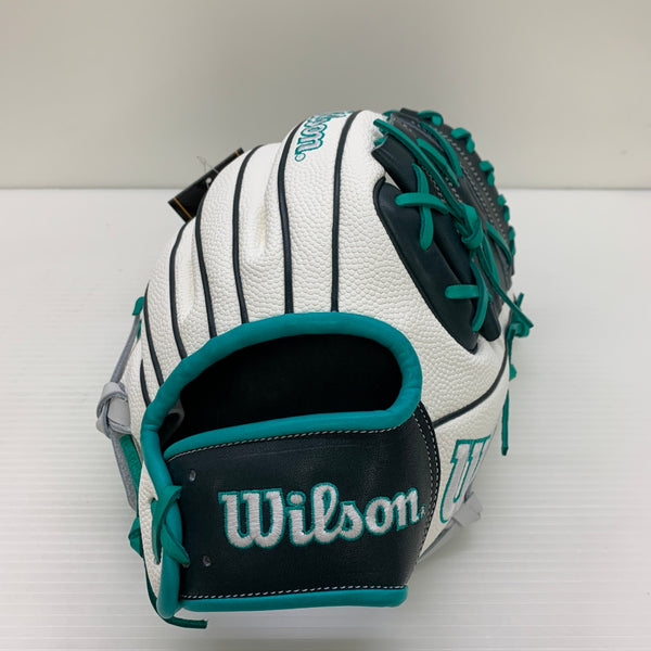 ウィルソン Wilson ワナビーヒーローデュアル 軟式 大人 一般 内野手用 グローブ グラブ 右投げ WBW101533 タグ付き 野球 5997
