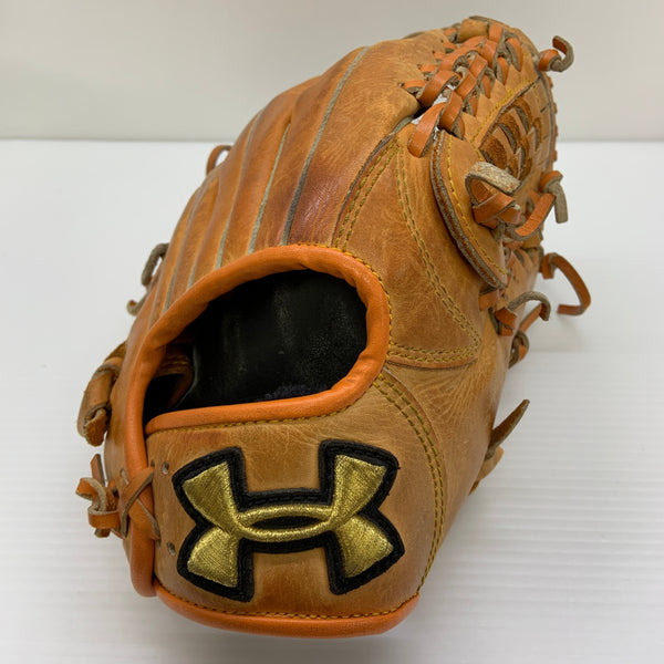 アンダーアーマー Under Armour UA 1313826 少年軟式 子ども オールラウンド グローブ グラブ 右投げ 中古品 野球 8635