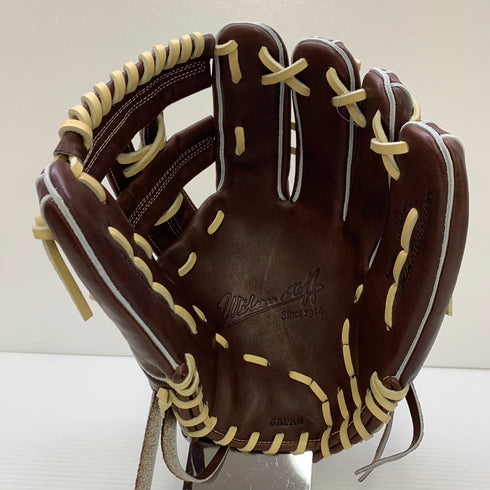 ウィルソン Wilson ウィルソンスタッフ 硬式 大人 一般 内野手用 グローブ グラブ 右投げ WBW102911 タグ付き 野球 7358