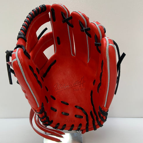 ウィルソン Wilson ウィルソンスタッフ 軟式 大人 一般 内野手用 グローブ グラブ 右投げ WBW100580 タグ付き 野球 6550