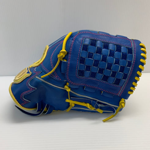 ウィルソン Wilson ウィルソンスタッフ Wilson Staff 20J 軟式 大人 一般 投手用 グローブ ピッチャー グラブ 右投げ 中古品 グローブ袋付き 野球 8629