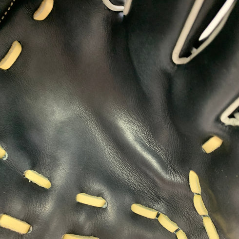 アンダーアーマー Under Armour UA 1366693 硬式 大人 一般 投手用 グローブ ピッチャー グラブ 右投げ 中古品 野球 1451