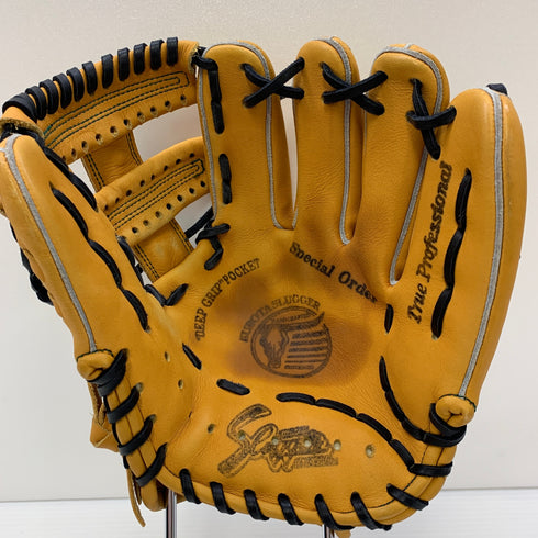 久保田スラッガー KUBOTA SLUGGER スペシャルオーダー 軟式 大人 一般 内野手用 グローブ グラブ 右投げ 中古品 野球 7476