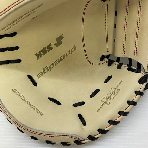 エスエスケイ SSK プロエッジ 硬式 大人 一般 キャッチャーミット 捕手 グローブ グラブ 右投げ PEKM04424 タグ付き 野球 7433