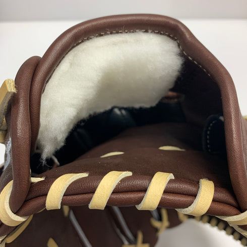 ウィルソン Wilson ウィルソンスタッフ 硬式 大人 一般 内野手用 グローブ グラブ 右投げ WBW102896 タグ付き グローブ袋付き 野球 8297